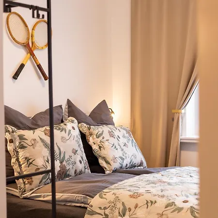 Apartament Emerald Design In *
